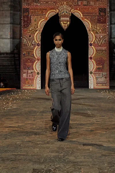 Look 31